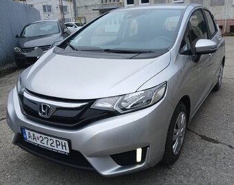 Honda Jazz 1,3 16V V-tec TREND
2015