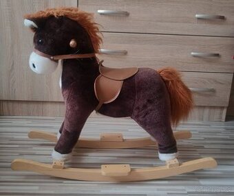 Predám hojdacieho koníka