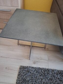 Konferenčný stolík