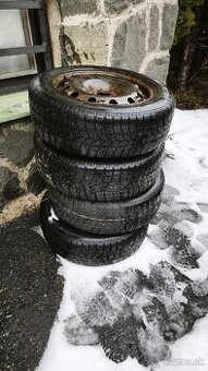 Zimné pneumatiky 185/60 R15 + plechové disky