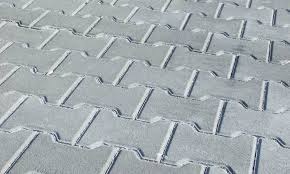 Zámková dlažba a palety-kúpim