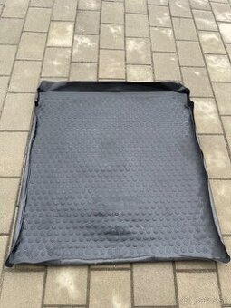 Gumená vanička,rohož kufra VW Passat B6