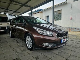 KIA CEED 1.6i COMBI●1.MAJITEL●2015●VYHRIEVANÉ SEDADLÁ ●
