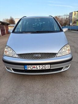 Ford Galaxy 7-miestne Víkendová akcia