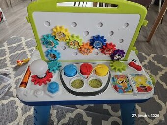 Hrací stolík baby einstein