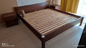 Manželská posteľ 180x200 + nočné stolíky. BEZ MATRACOV