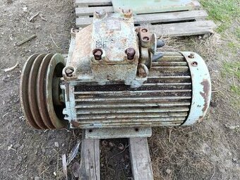 Predám trojfázový elektromotor 7,5kw