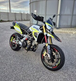 Aprilia Dorsoduro 750