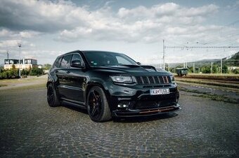 JEEP GRAND CHEROKEE SRT 6.4 HEMI V8