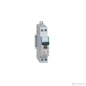 Legrand DNX 4500 C Curved Breaker so skrutkami, U + N 500 V