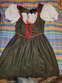 Dirndl na októberfest