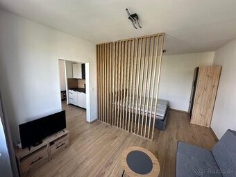 Krárkodobý Prenájom-Apartmán v BB - od 3 hod.