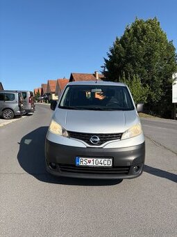 Predám Nissan NV200 1.6 benzín (2013) – spoľahlivý a priestr