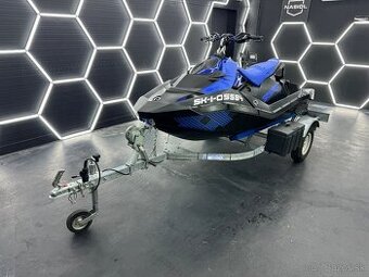 Vodny skuter seadoo spark trixx 3up
