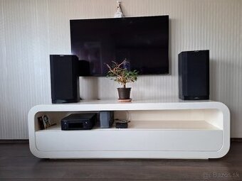 TV skrinka