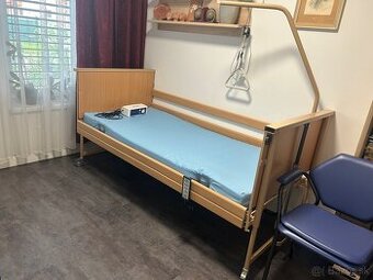 Polohovatelná elektrická postel