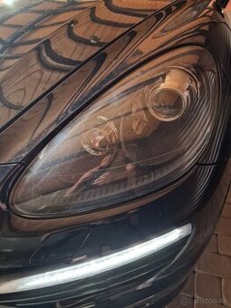Porsche cayenne svetla bixenony