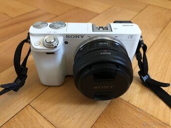 SONY a6000 + SONY SEL20F28