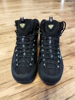 Turistická obuv everett aderos