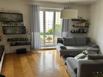 2 IZB. BYT TEHLA ,59 m2 - ČS. ARMÁDY, KE-ST.MESTO - DOHODA 