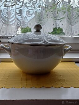 Porcelanove retro misky a taniere biele 12 ks