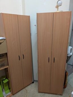 Predám dve rovnaké skrine