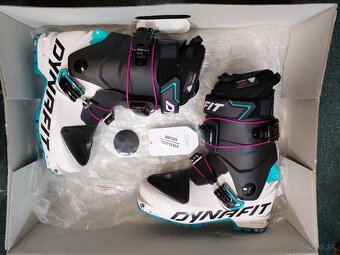Skialp lyžiarky Dynafit