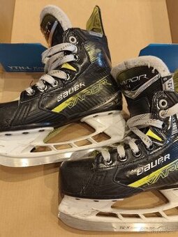 Bauer helma + Bauer korcule