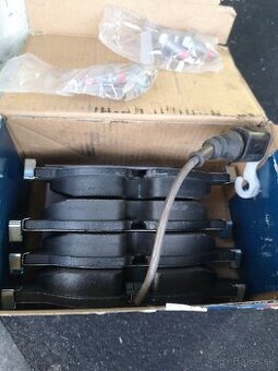 Brzdové platničky NOVÉ Bosch Predné VW AUDI Škoda