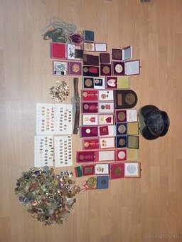 Predám odznaky, medaile, vyznamenania, plakety