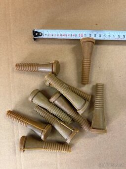 Gumový šklbací prst na sliepky, husi, kačice, morky