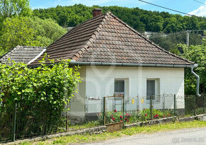 Maďarsko - zrekonštruovaný rodinný dom v obci Füzérkomlós