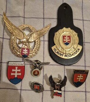 Predám  odznaky Slovenský Znak staršie a novšie.