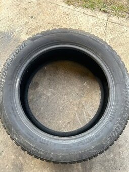 Brigestone 215/55/17 zimne