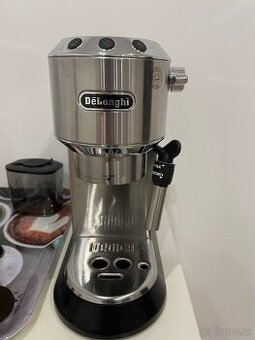 Delonghi Kávovar