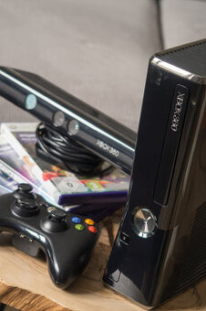 XBOX 360 SLIM 250GB + Kinect