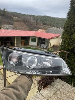 Predám predné svetlo Hyundai Sonata
