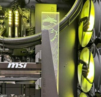 Ryzen 9 7950X3D\64GB\RTX 5080\SSD\1200W Zdroj