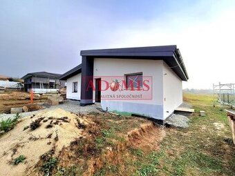 4-izb tehlový bungalov 648m2,2x kúpeľňa,rekuperácia,Ruskov, 