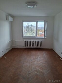 Prenájom 3 izbového bytu