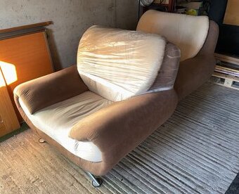 Predám 2x pohodlné kreslo na nerezových nôžkach - 1