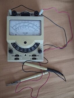 Analógový merací prístroj z čias Československa - 1