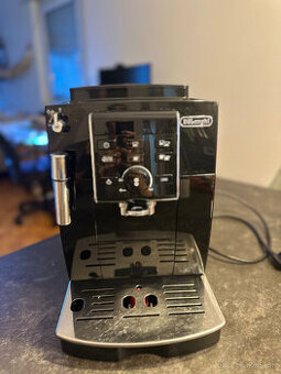 DeLonghi Ecam 13.12X. Black 3.r kavovar TOP stav