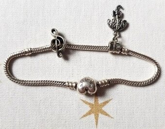 jantárový náramok a svietnik, Pandora, prívesok, prsteň