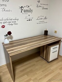 Písací stôl + mala skrinka + komoda