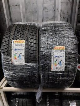 2ks Pirelli Scorpion Winter 315/35R22 RFT