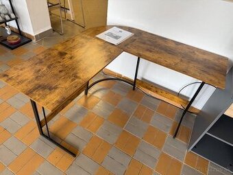 Rohový písací stôl