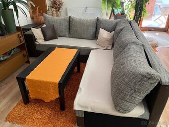 Rozložiteľný zachovalý gauč- 180€