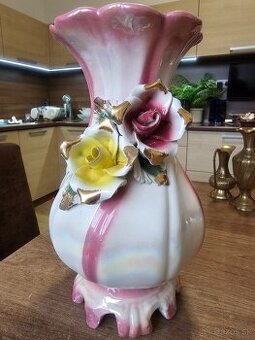 Talianska porcelánová váza Capodimonte.