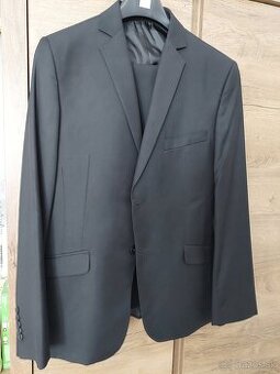 Pánsky oblek čierny aj  nohavice.